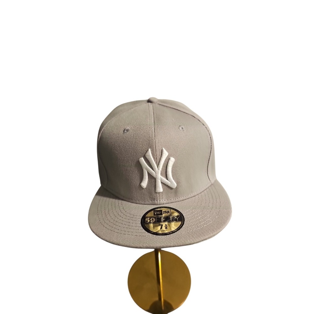New York Yankees Beige Fitted Hat - New Era